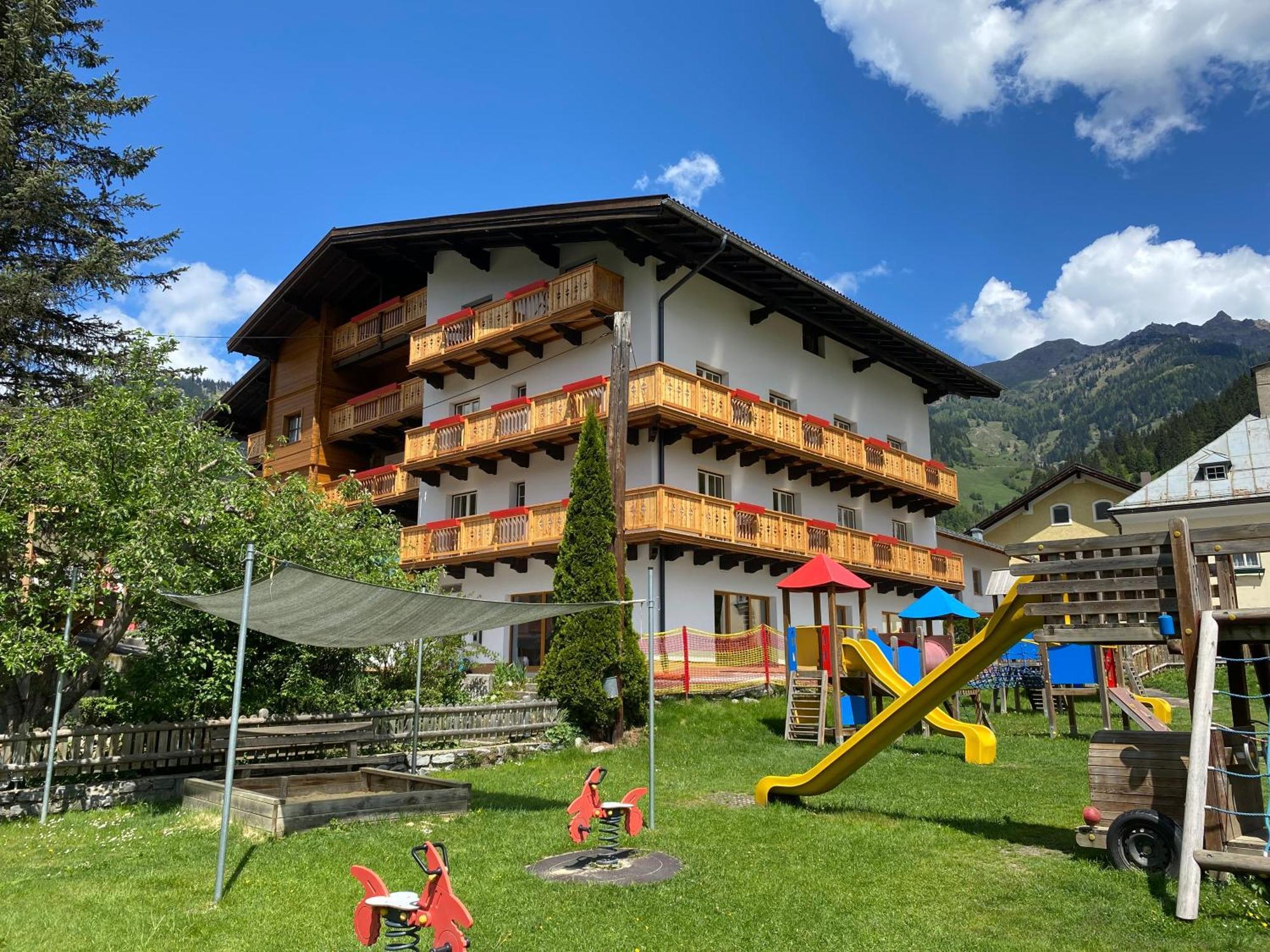 Landhotel Steindlwirt Дорфгащайн Екстериор снимка